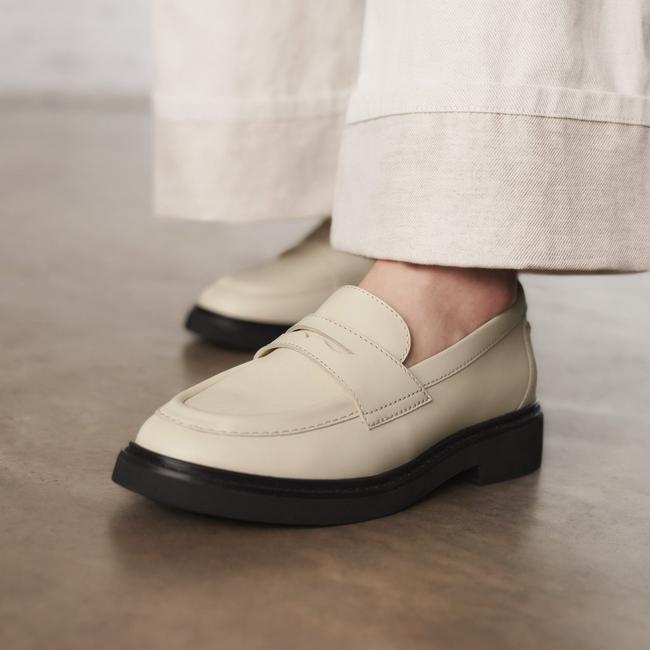 Women s Footwear Accessories Shoes for Ladies Clarks UK